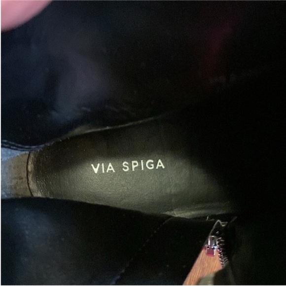 Via Spiga Shoes Cayla Black Leather Low Heel Zipper Ankle Boots New size 8.5 - Picture 11 of 13